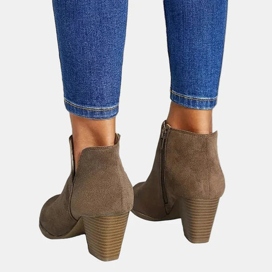 Emilia boots i läder med blockklack