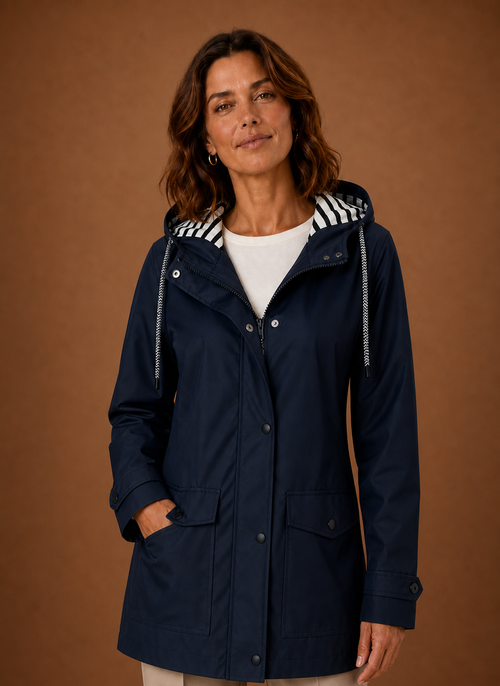 Trenchcoat med huva – smal linje