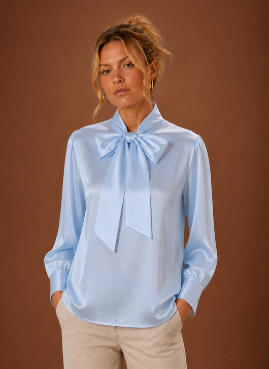 Blus i satinlook med rosett