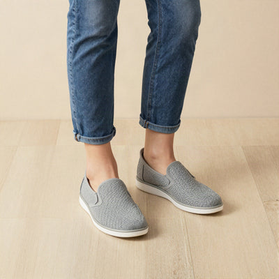 Tuva slip-on i textil – Grå