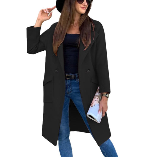Mia trenchcoat med knappslå