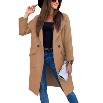 Mia trenchcoat med knappslå