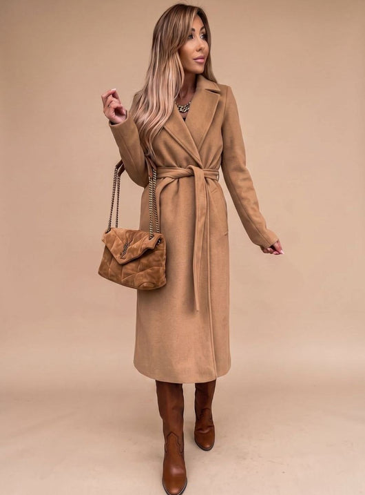 Charlotte elegant lång trenchcoat med knytskärp