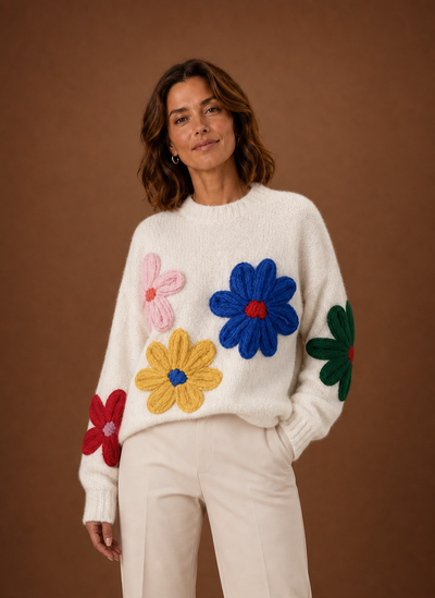 Oversizad stickad tröja – blommönster